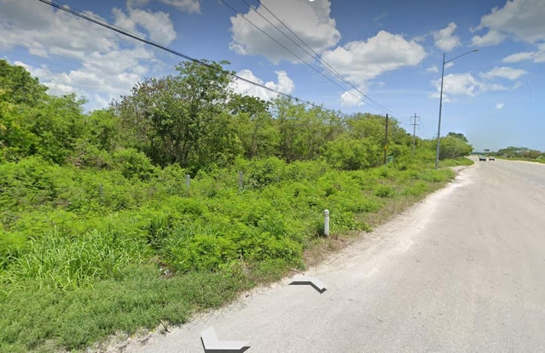 EN VENTA TERRENO EN CARRETERA PROGRESO-MÉRIDA. KOMCHEN