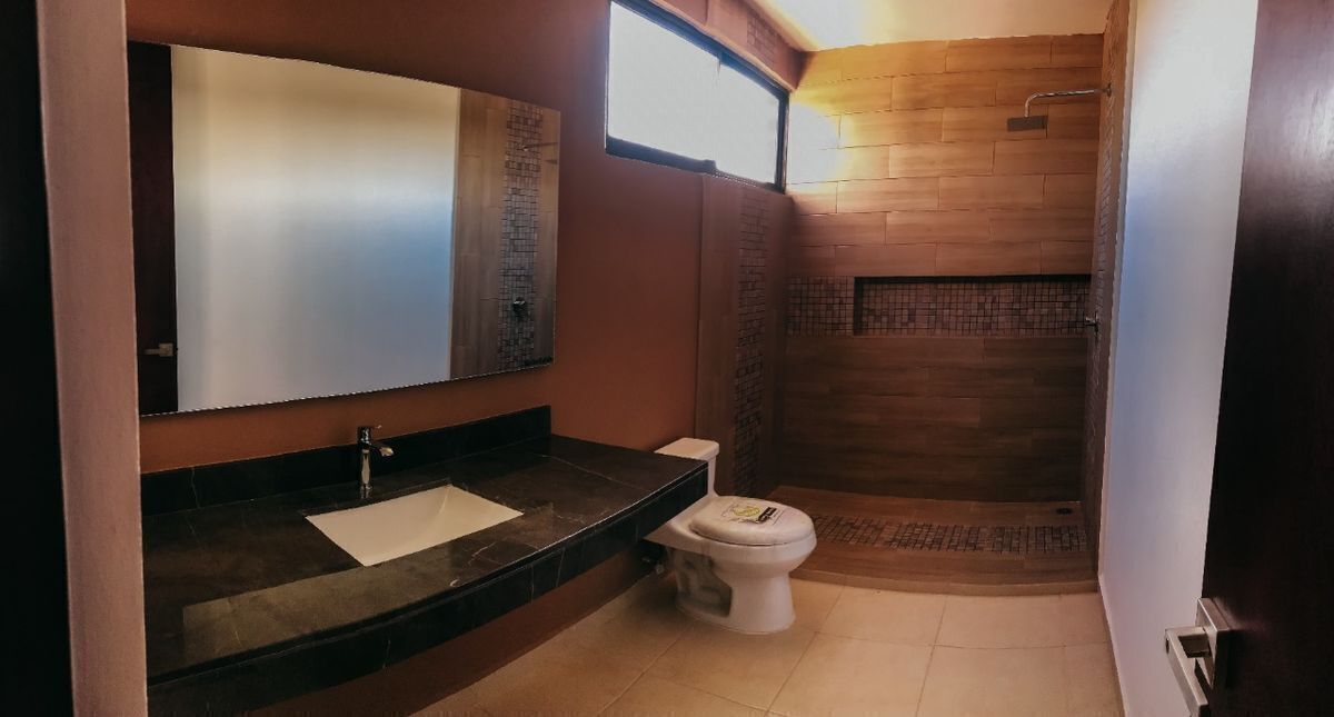 EN VENTA CASA EN MÉRIDA, CONKAL, EN PRIVADA CON AMENIDADES