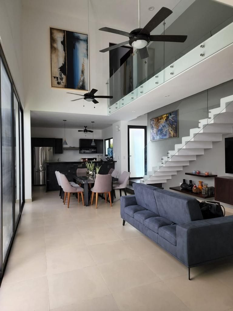 TOWNHOUSE 2 RECÁMARAS AMUEBLADO CON JACUZZI EN TEMOZON, MERIDA