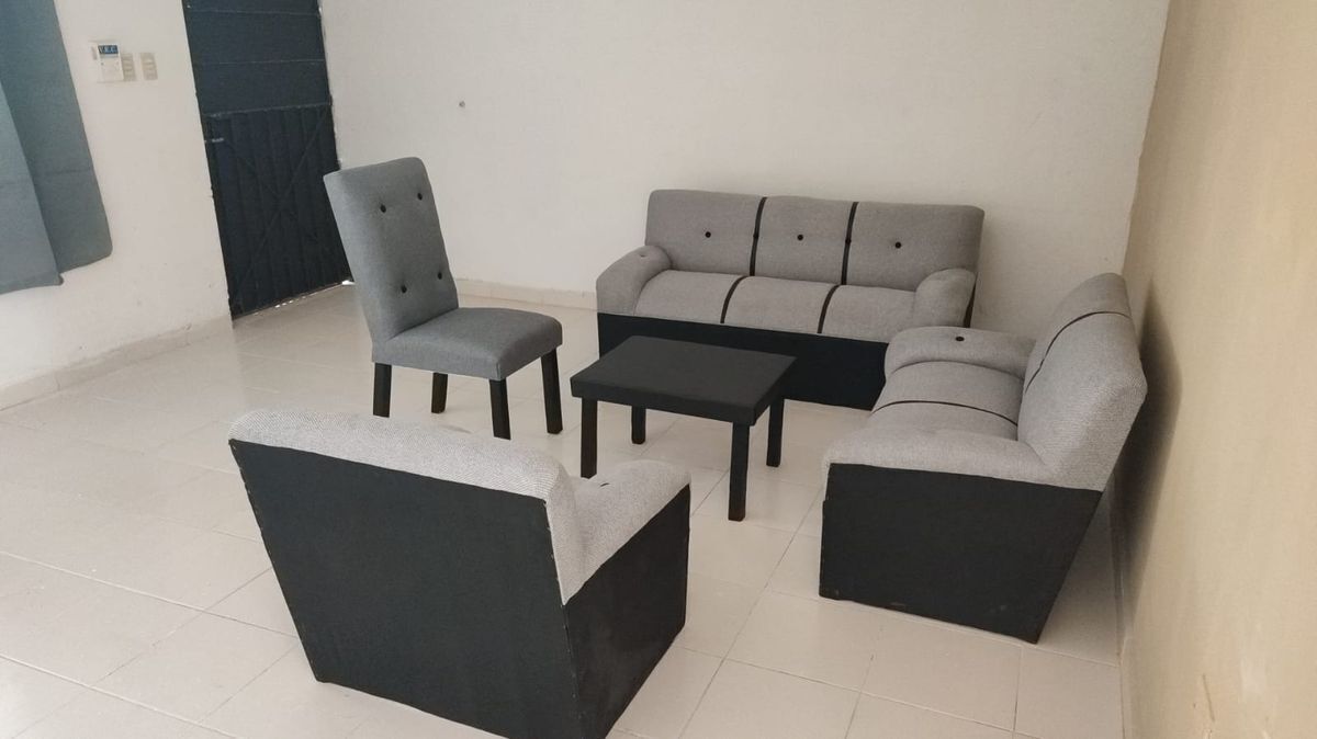 CASA EN VENTA A 130 METROS DEL MAR, CHICXULUB PUERTO, MÉRIDA