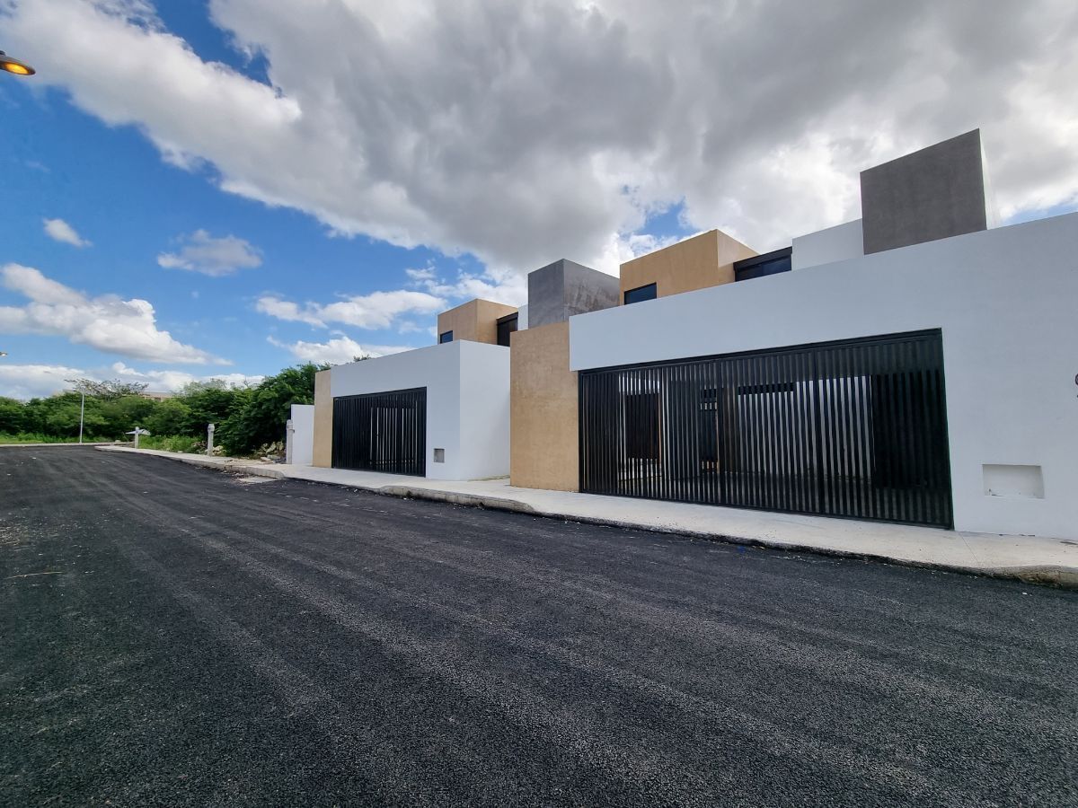 CASA EN VENTA EN TEMOZON, MERIDA