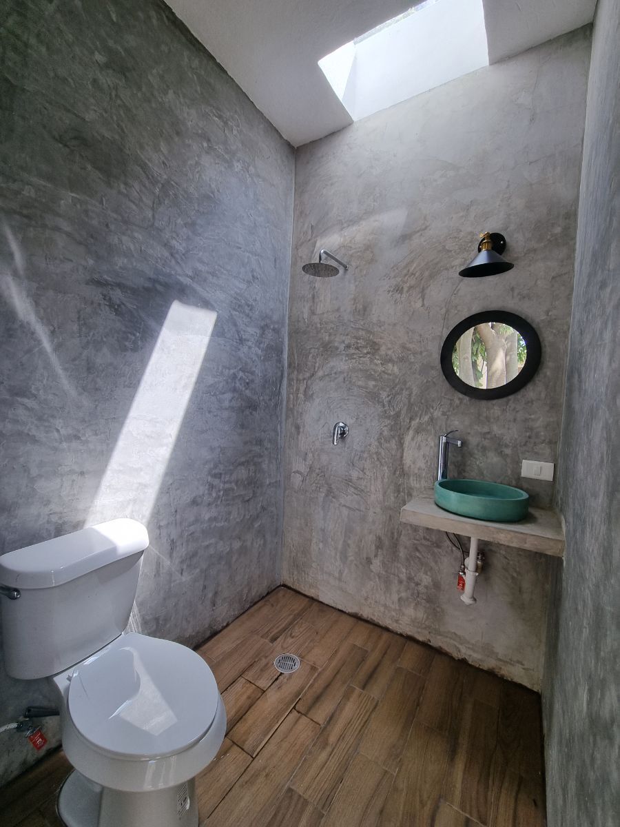 CASA REMODELADA  A ESTRENAR EN VENTA  EN EL BARRIO SANTIAGO, CENTRO, MÉRIDA