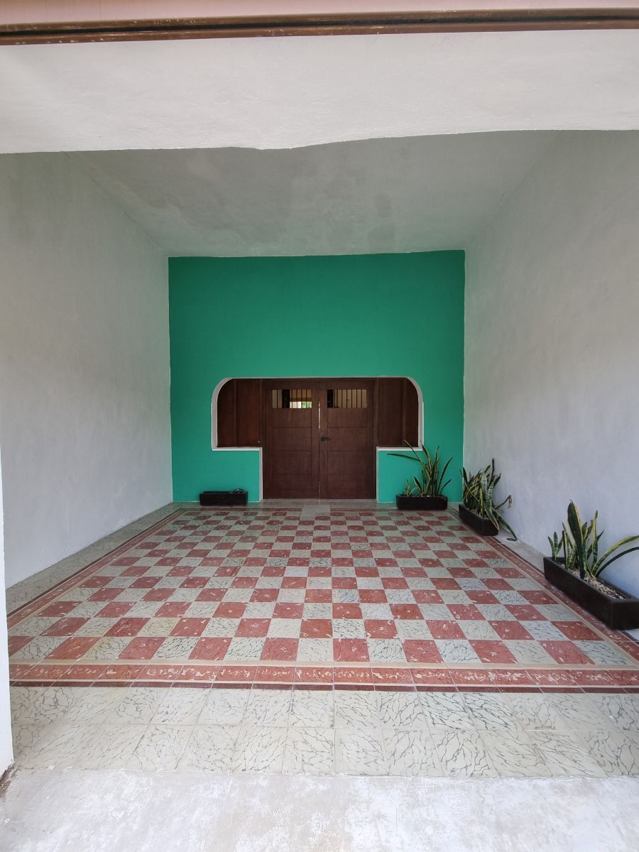 CASA REMODELADA  A ESTRENAR EN VENTA  EN EL BARRIO SANTIAGO, CENTRO, MÉRIDA