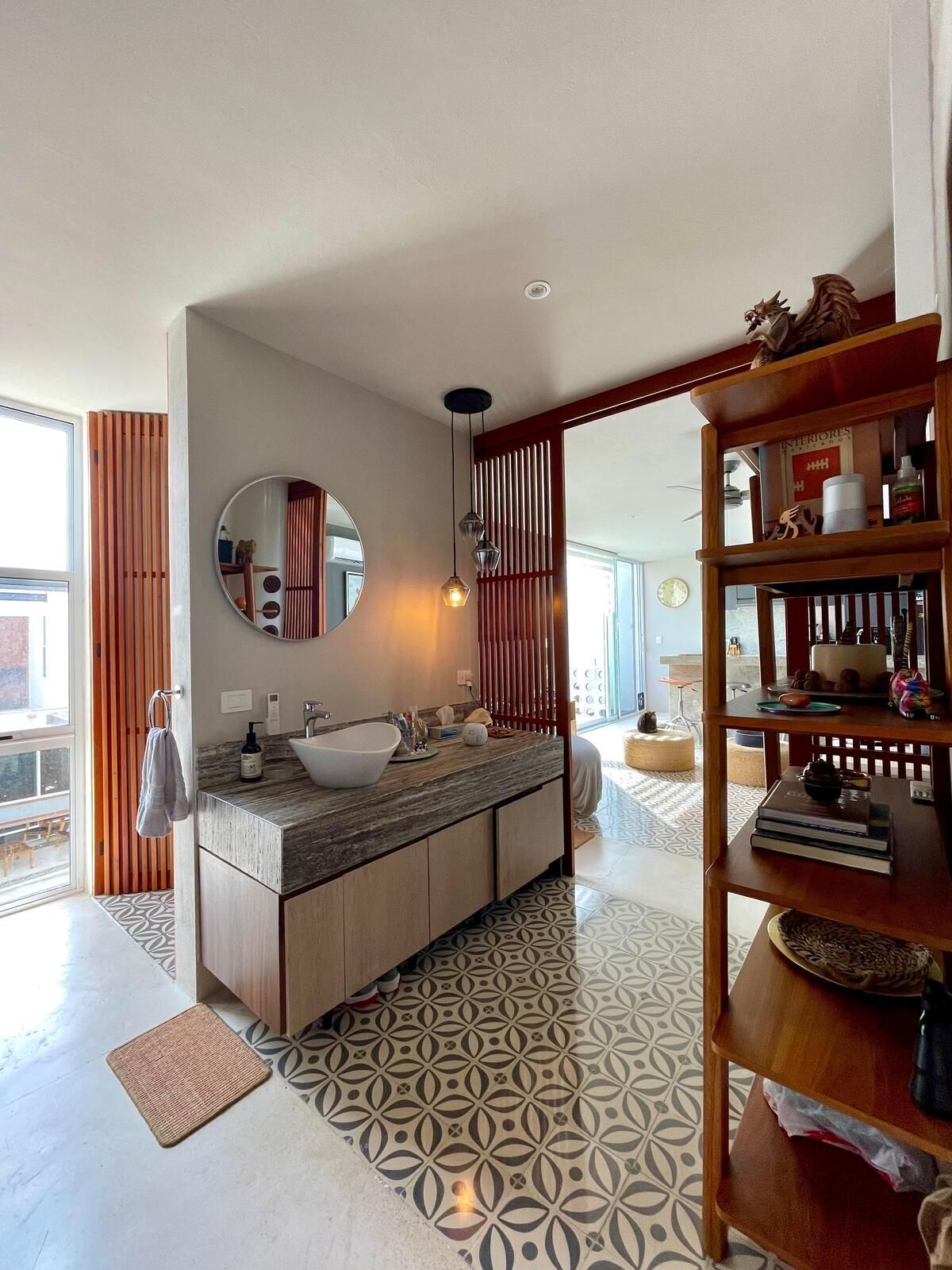 EN VENTA CASA CON PANELES SOLARES COMPLETAMENTE REMODELADA EN EL CENTRO, MÉRIDA