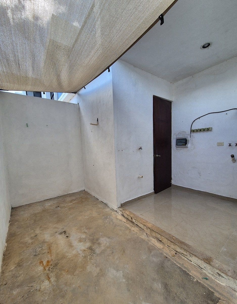 EN RENTA CASA 3 RECÁMARAS CON ALBERCA EN PRIVADA EN CONKAL, MERIDA