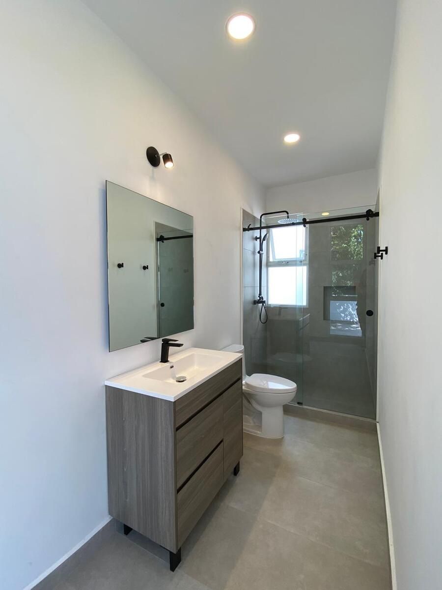 CASA DE 4 RECÁMARAS CON ALBERCA EN CHOLUL,  MERIDA