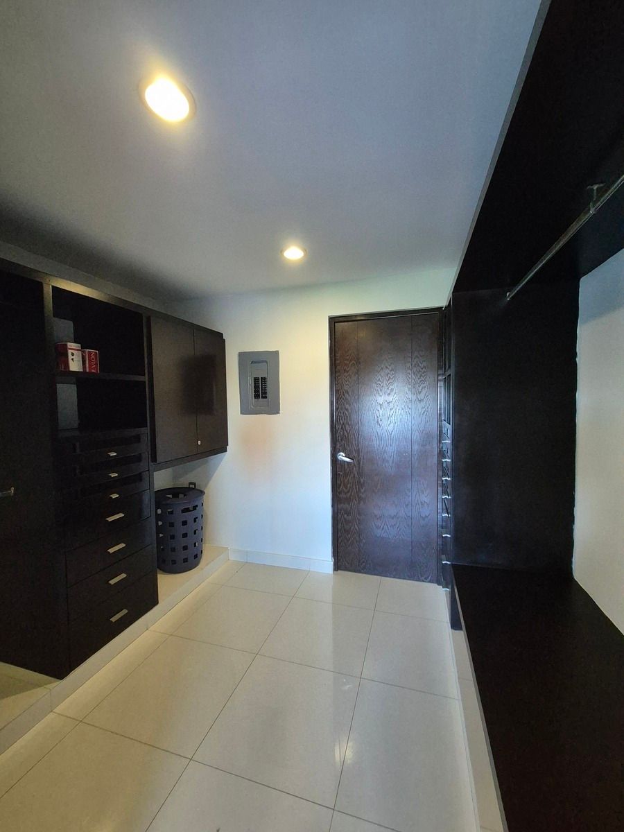 EN RENTA DEPARTAMENTO AMUEBLADO EN SAN ANTONIO CUCUL, MERIDA