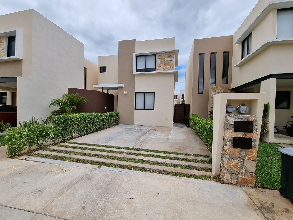 Casa en venta en privada en Cholul Mérida | 2 recámaras | Terreno amplio 225 m²