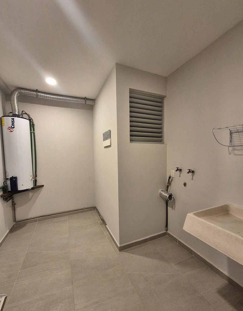 EN RENTA DEPARTAMENTO SIN MUEBLES EN TORRE CON AMENIDADES, MERIDA