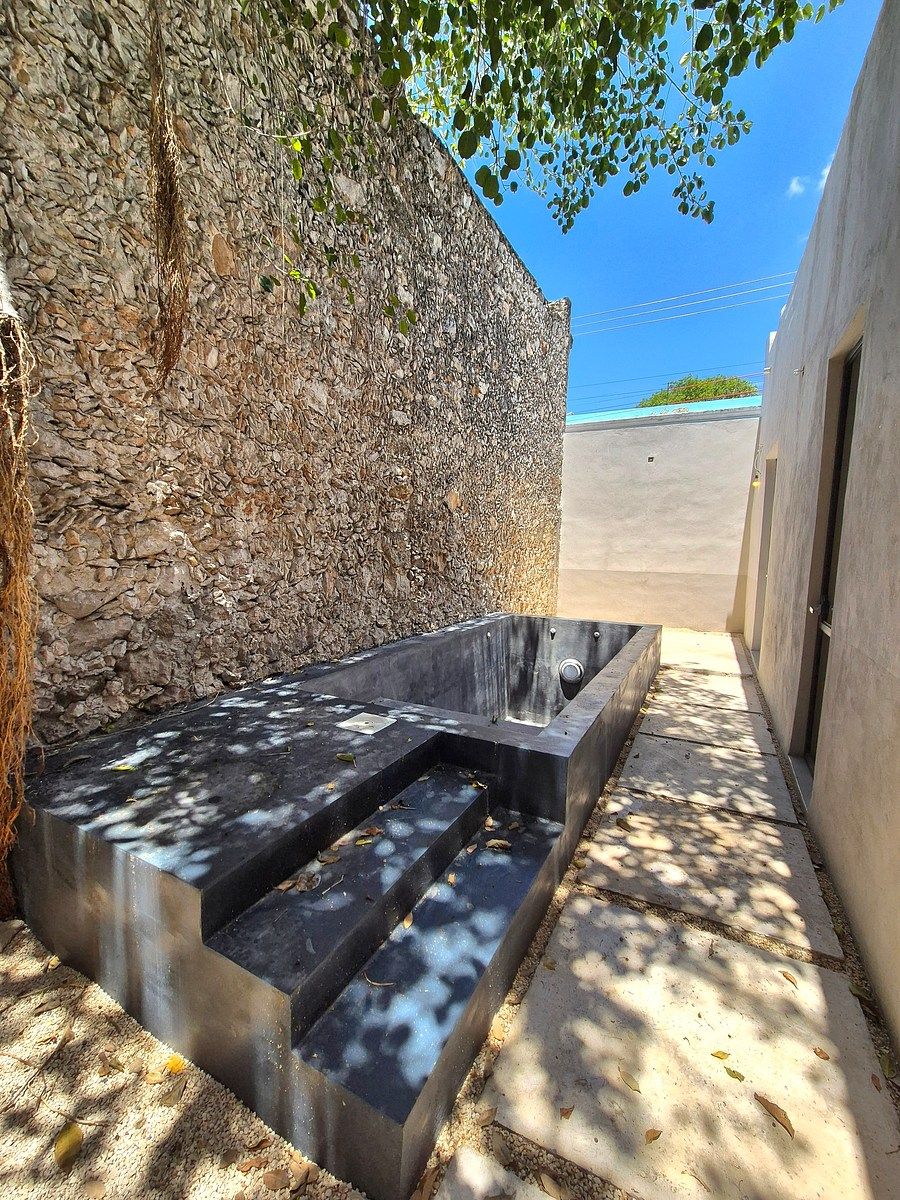 CASA CON 2 DEPARTAMENTOS INDEPENDIENTES IDEAL PARA AIRBNB EN EL CENTRO DE MERIDA